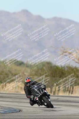 media/Dec-01-2025-Moto Forza (Mon) [[2daa91e15f]]/2-Intermediate Group/Session 3 (Turn 3)/